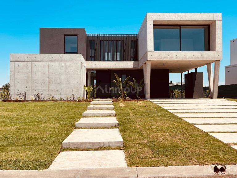 Casa en Venta en Pilar, G.B.A. Zona Norte