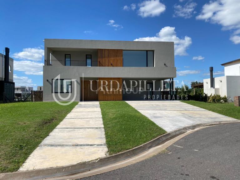 Casa en Venta en Pilar, G.B.A. Zona Norte