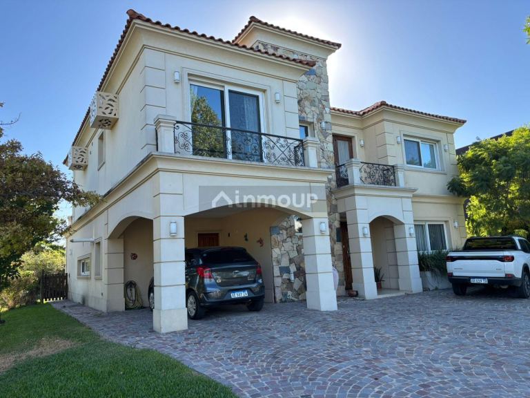 Casa en Venta en Pilar, G.B.A. Zona Norte