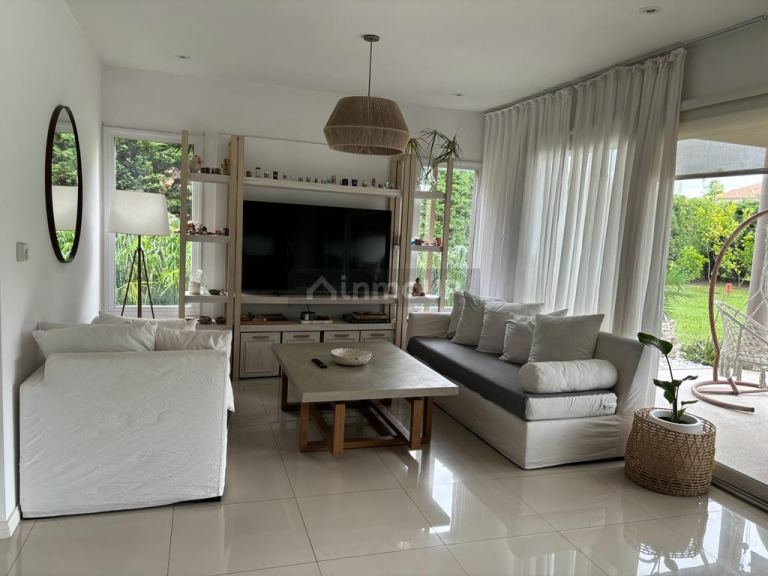 Casa en Alquiler en Pilar, G.B.A. Zona Norte
