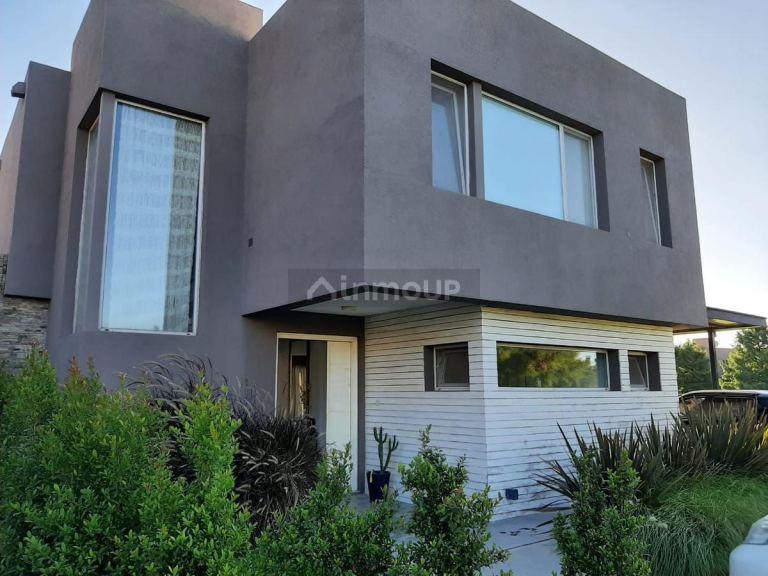 Casa en Alquiler en Pilar, G.B.A. Zona Norte