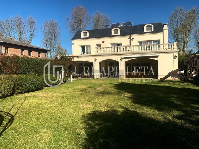 Casa en Venta en Pilar, G.B.A. Zona Norte