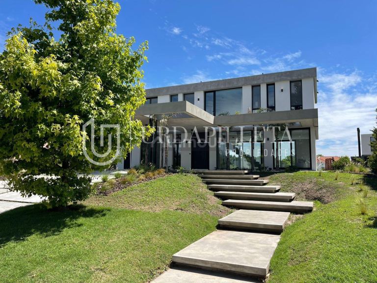 Casa en Venta en Pilar, G.B.A. Zona Norte