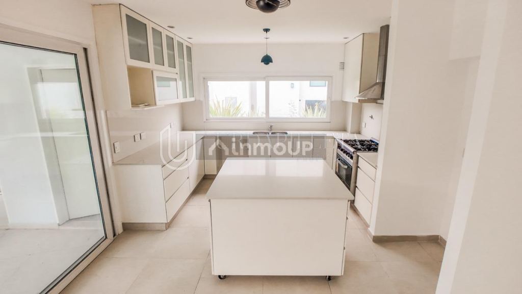 Casa en Alquiler en Pilar, G.B.A. Zona Norte