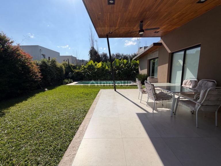 Casa en Venta en Yerba Buena, Tucuman