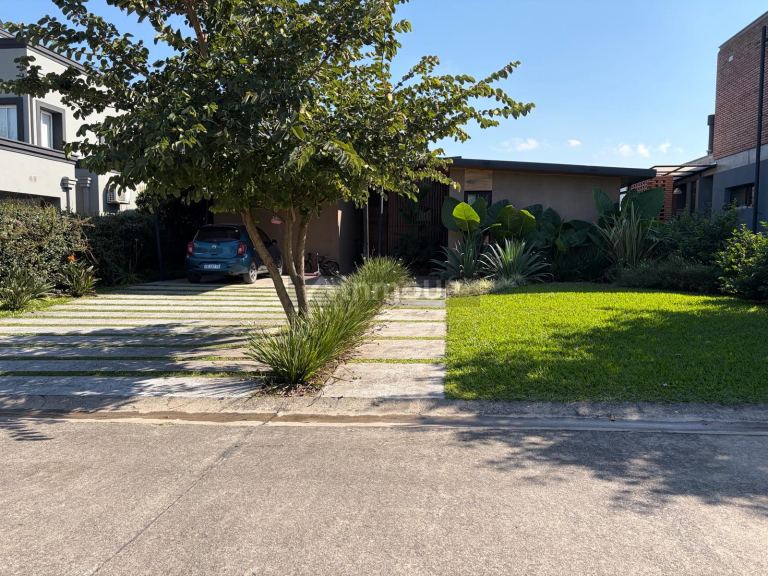 Casa en Venta en Yerba Buena, Tucuman