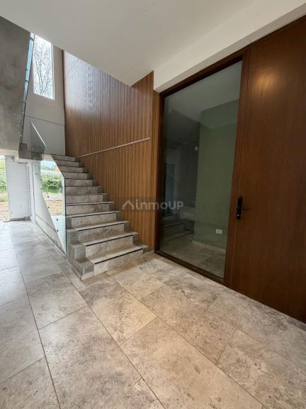 Local Comercial en Alquiler en Yerba Buena, Tucuman