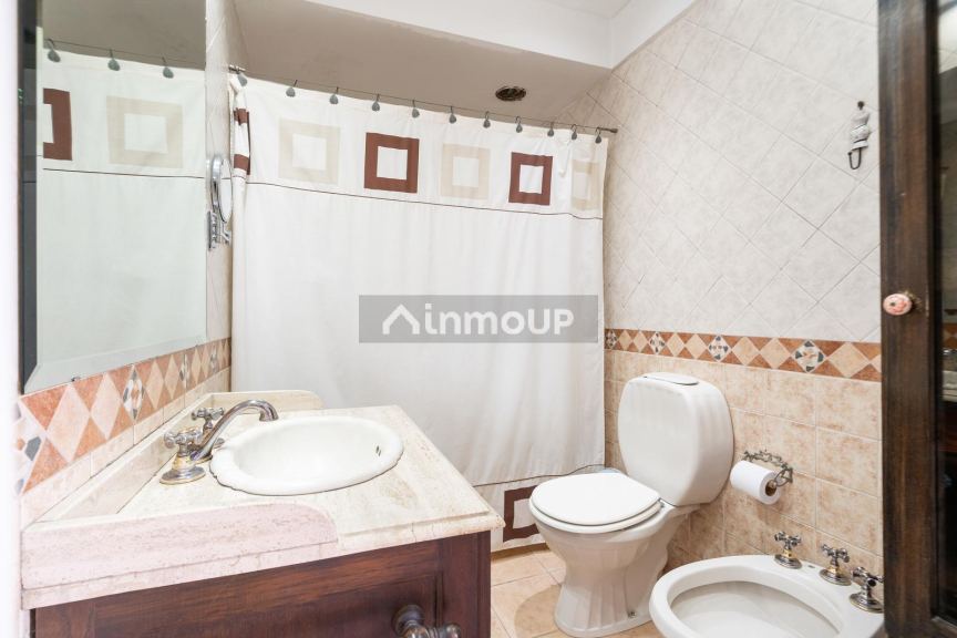 P H en Venta en General San Martin, G.B.A. Zona Norte