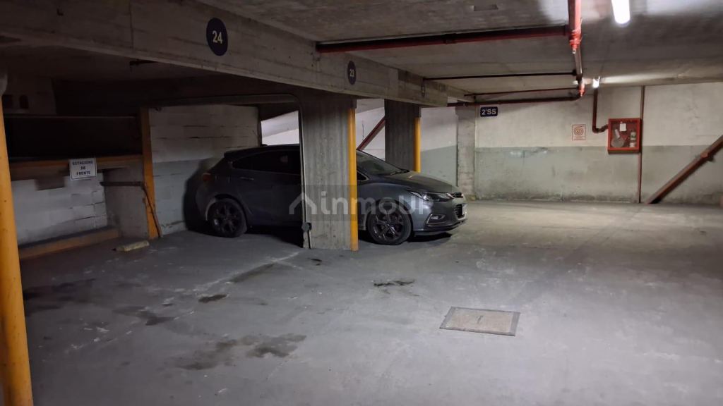 Cochera en Venta en Monserrat, Capital Federal