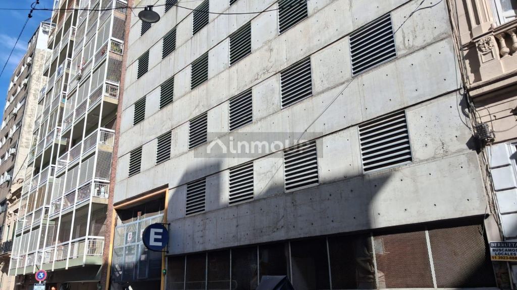 Cochera en Venta en Monserrat, Capital Federal