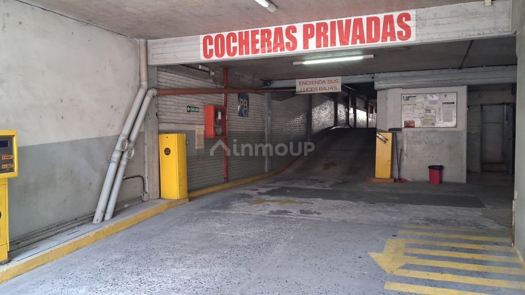 Cochera en Venta en Monserrat, Capital Federal