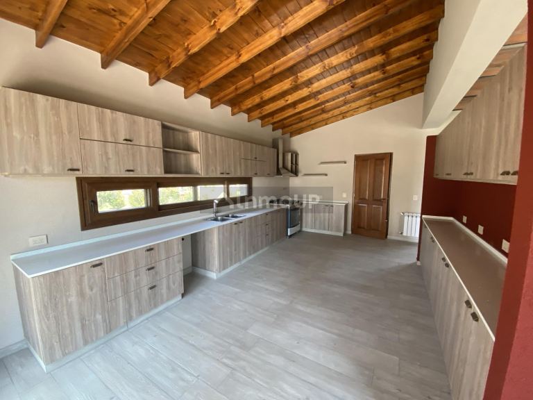 Casa en Venta en Exaltacion de la Cruz, G.B.A. Zona Norte