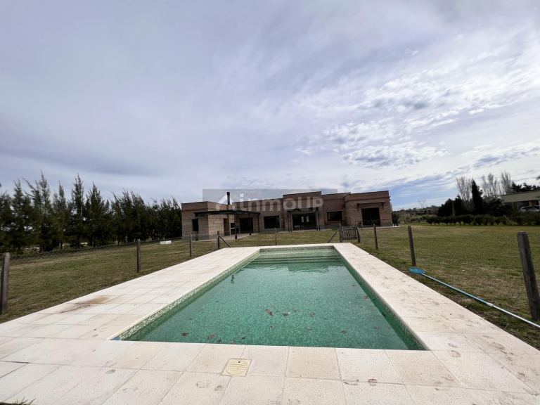 Casa en Venta en Exaltacion de la Cruz, G.B.A. Zona Norte