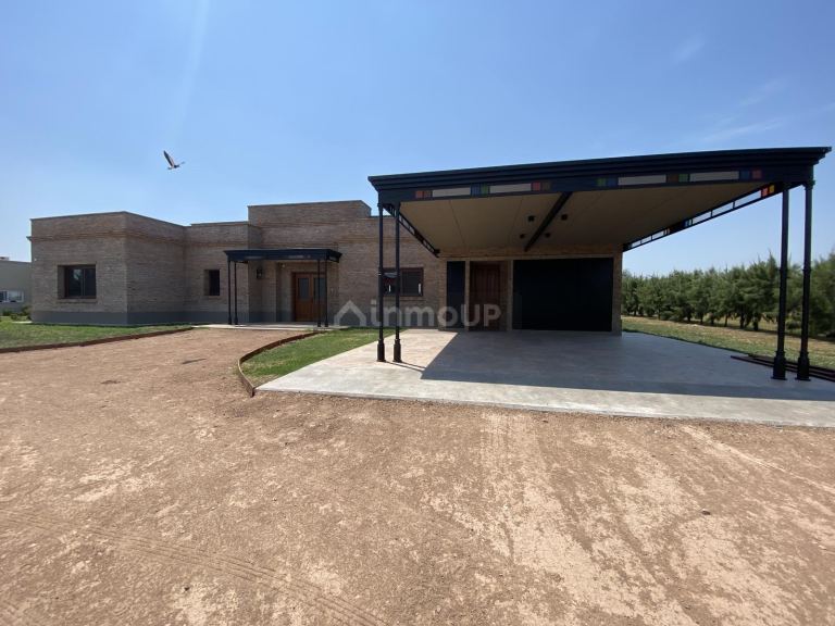 Casa en Venta en Exaltacion de la Cruz, G.B.A. Zona Norte