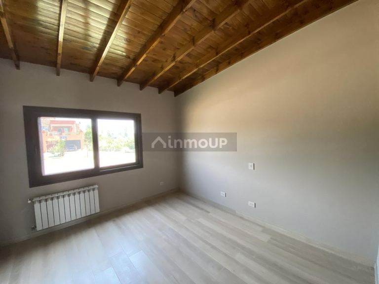 Casa en Venta en Exaltacion de la Cruz, G.B.A. Zona Norte