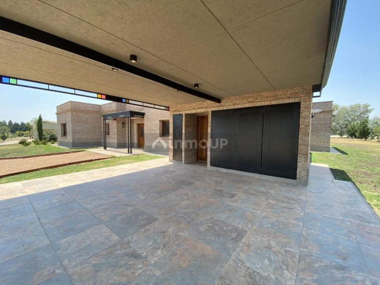 Casa en Venta en Exaltacion de la Cruz, G.B.A. Zona Norte