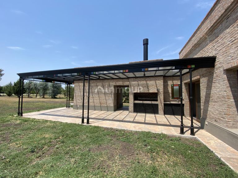 Casa en Venta en Exaltacion de la Cruz, G.B.A. Zona Norte