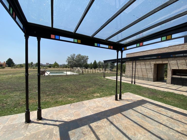 Casa en Venta en Exaltacion de la Cruz, G.B.A. Zona Norte