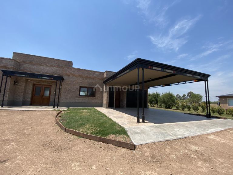 Casa en Venta en Exaltacion de la Cruz, G.B.A. Zona Norte