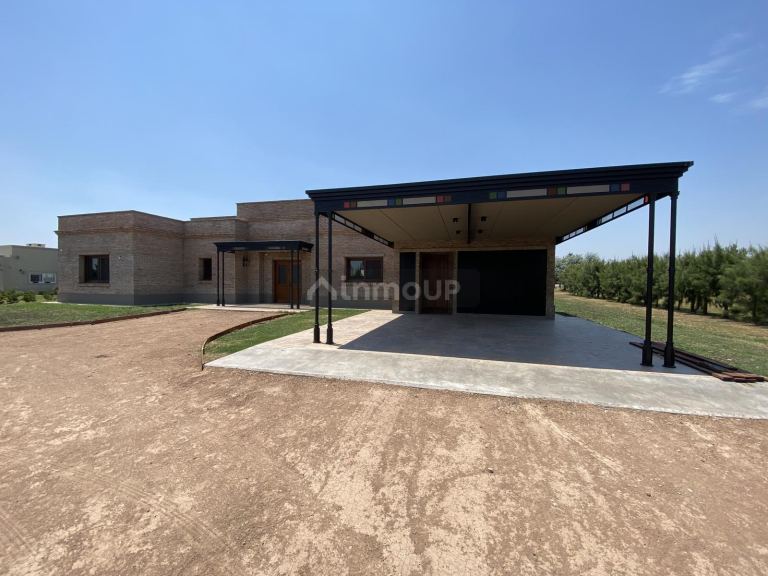 Casa en Venta en Exaltacion de la Cruz, G.B.A. Zona Norte