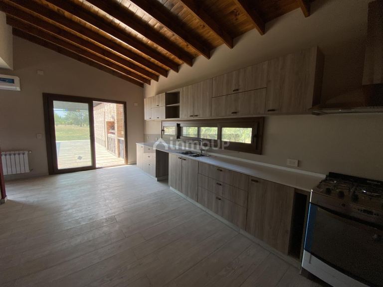 Casa en Venta en Exaltacion de la Cruz, G.B.A. Zona Norte