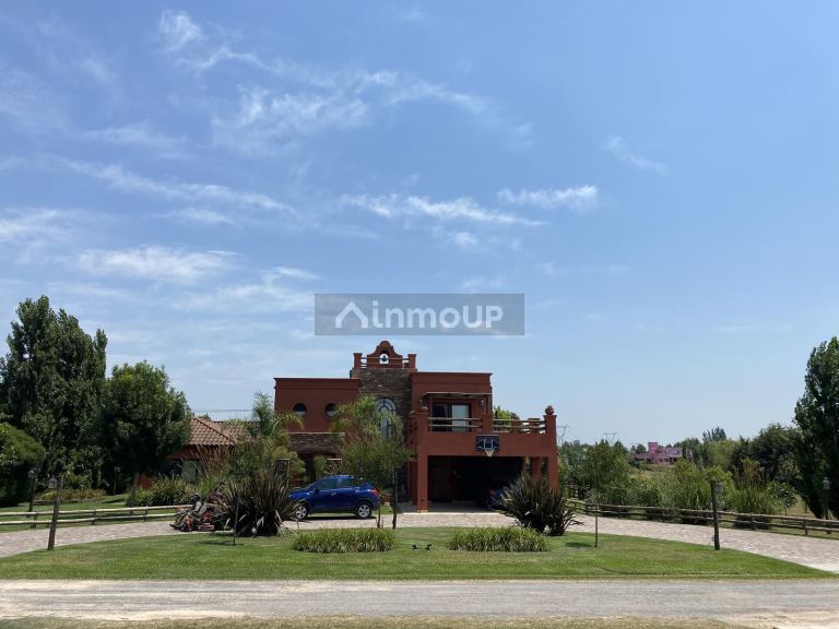 Casa en Venta en Exaltacion de la Cruz, G.B.A. Zona Norte