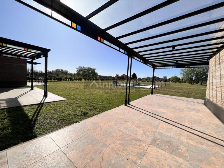 Casa en Venta en Exaltacion de la Cruz, G.B.A. Zona Norte