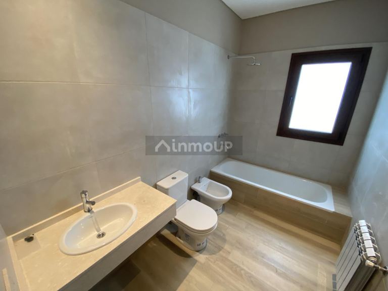 Casa en Venta en Exaltacion de la Cruz, G.B.A. Zona Norte