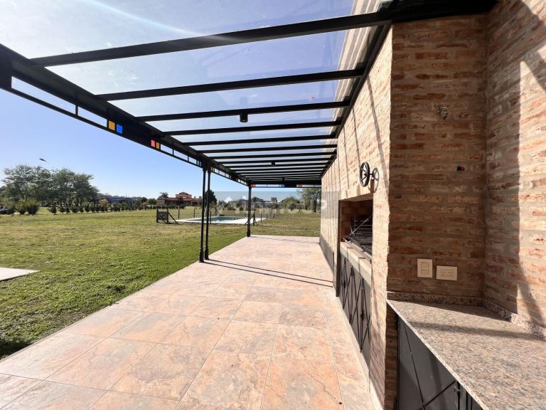 Casa en Venta en Exaltacion de la Cruz, G.B.A. Zona Norte