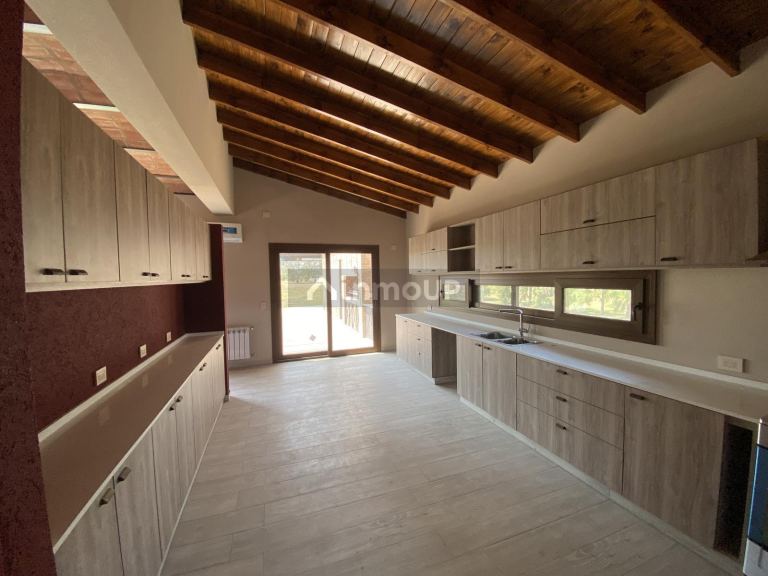 Casa en Venta en Exaltacion de la Cruz, G.B.A. Zona Norte