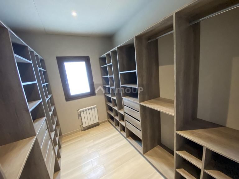 Casa en Venta en Exaltacion de la Cruz, G.B.A. Zona Norte