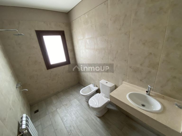 Casa en Venta en Exaltacion de la Cruz, G.B.A. Zona Norte