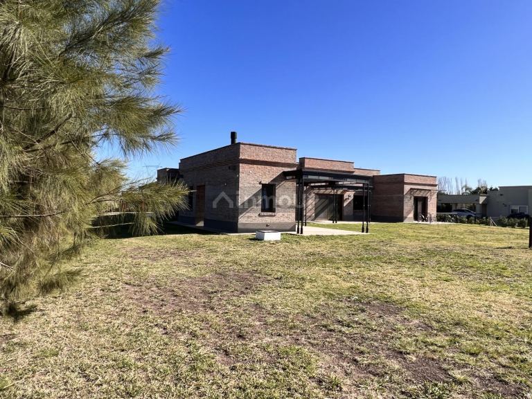 Casa en Venta en Exaltacion de la Cruz, G.B.A. Zona Norte