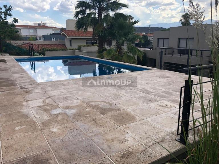 Casa en Alquiler en Godoy Cruz, Mendoza - USD 3.000 | Inmoup - 2