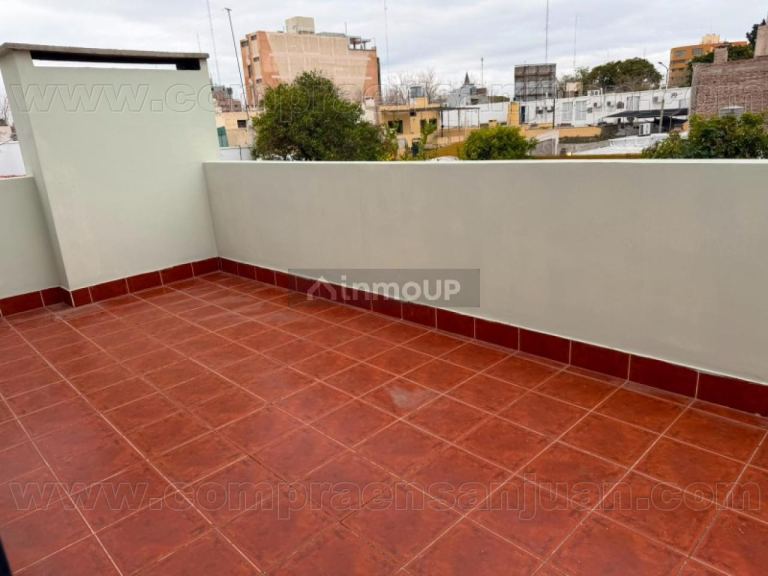 Casa en Alquiler en Capital, San Juan