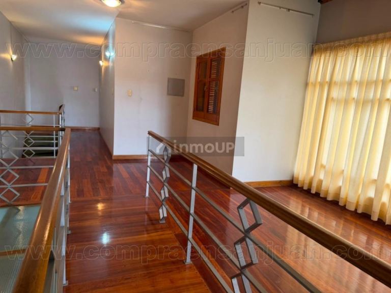 Casa en Alquiler en Capital, San Juan