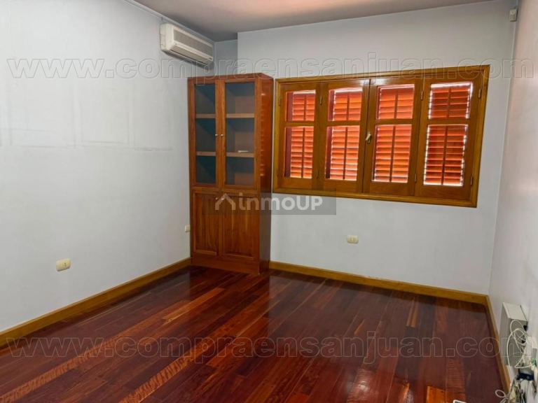 Casa en Alquiler en Capital, San Juan