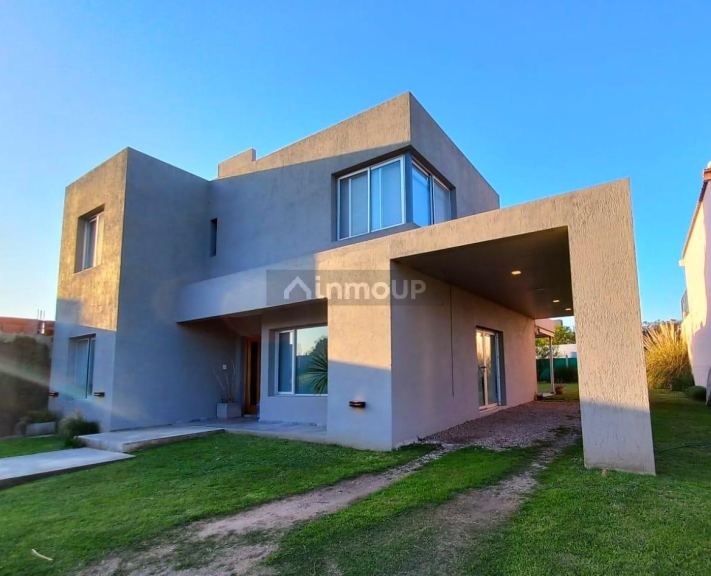 Casa en Venta en Santa Maria, Cordoba