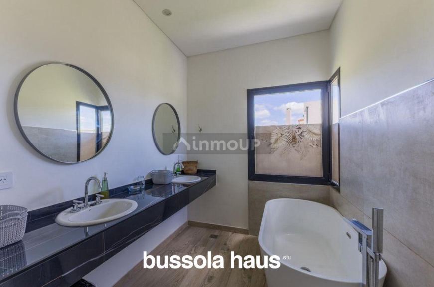 Casa en Alquiler en Escobar, G.B.A. Zona Norte