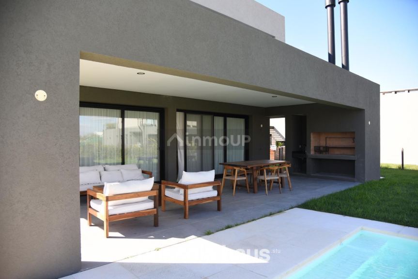 Casa en Alquiler en Escobar, G.B.A. Zona Norte