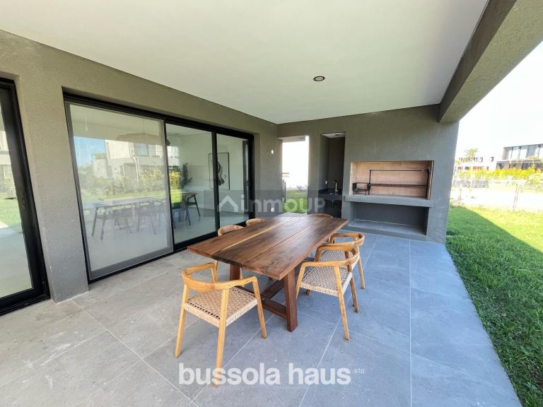 Casa en Alquiler en Escobar, G.B.A. Zona Norte