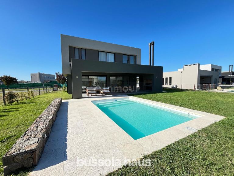 Casa en Alquiler en Escobar, G.B.A. Zona Norte