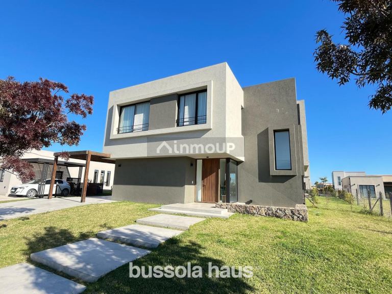 Casa en Alquiler en Escobar, G.B.A. Zona Norte