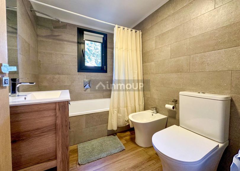 Casa en Alquiler en San Carlos de Bariloche, Rio Negro