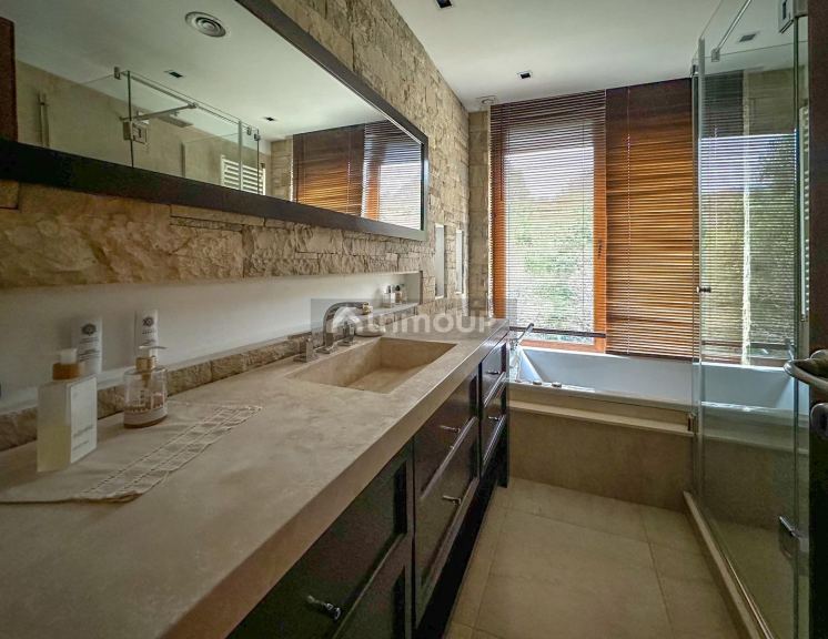 Casa en Venta en San Carlos de Bariloche, Rio Negro