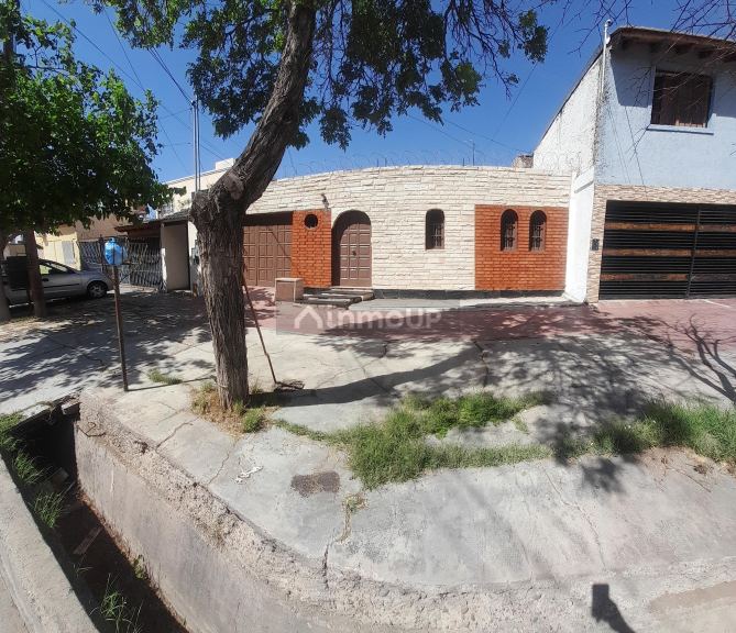 Casa en Alquiler en Godoy Cruz, Mendoza