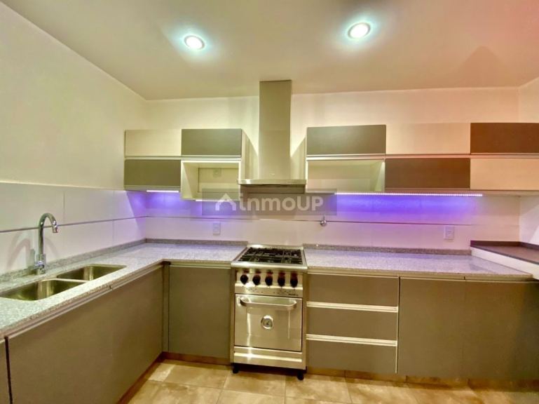 Casa en Venta en Capital, Mendoza - USD 170.000 | Inmoup - 8