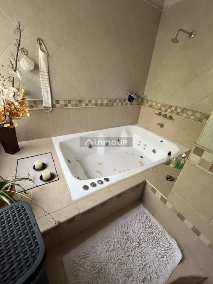 Casa en Alquiler en Lujan de Cuyo, Mendoza - USD 5.700 | Inmoup - 22