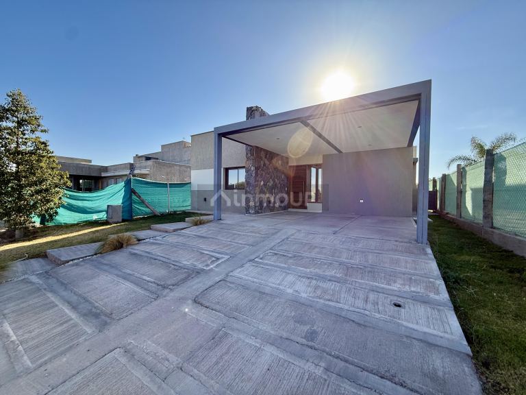 Casa en Alquiler en Maipu, Mendoza
