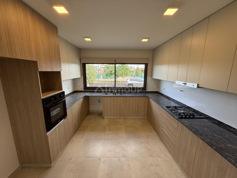 Casa en Alquiler en Maipu, Mendoza